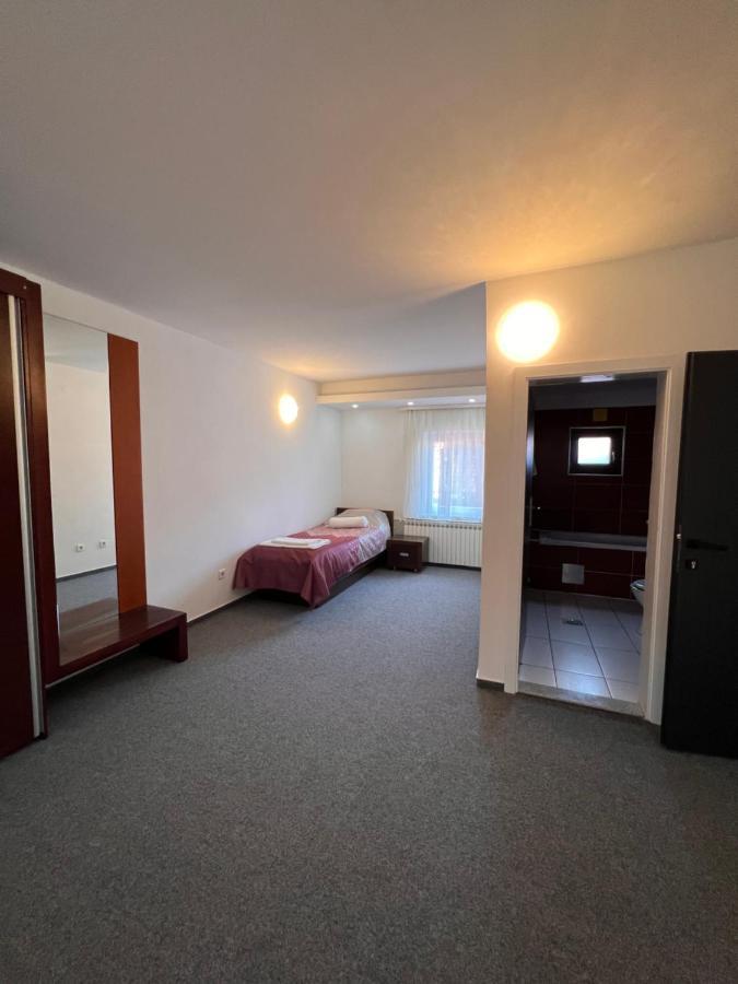 סראייבו Hotel Begic מראה חיצוני תמונה